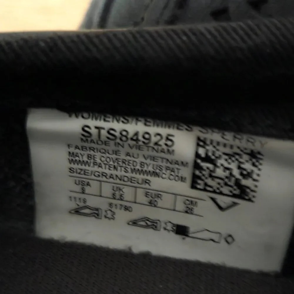 EUC SPERRY TOP SIDER BLACK GENUINE LEATHER UPPER PERFORATED SHOES SIZE 9 WOMENS